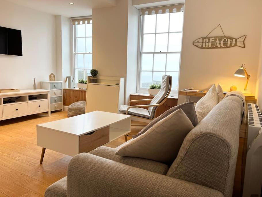 Sea La Vie Lovely 1 Bed Flat - Sea Views