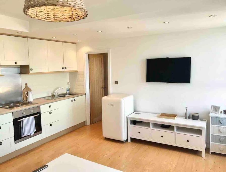 Apartment Sea La Vie Lovely 1 Bed Flat - Sea Views *